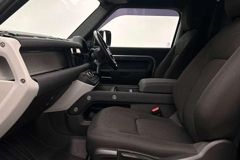 Usado Land Rover Defender 246 HP (180 kW) 2023 Prateado SUV