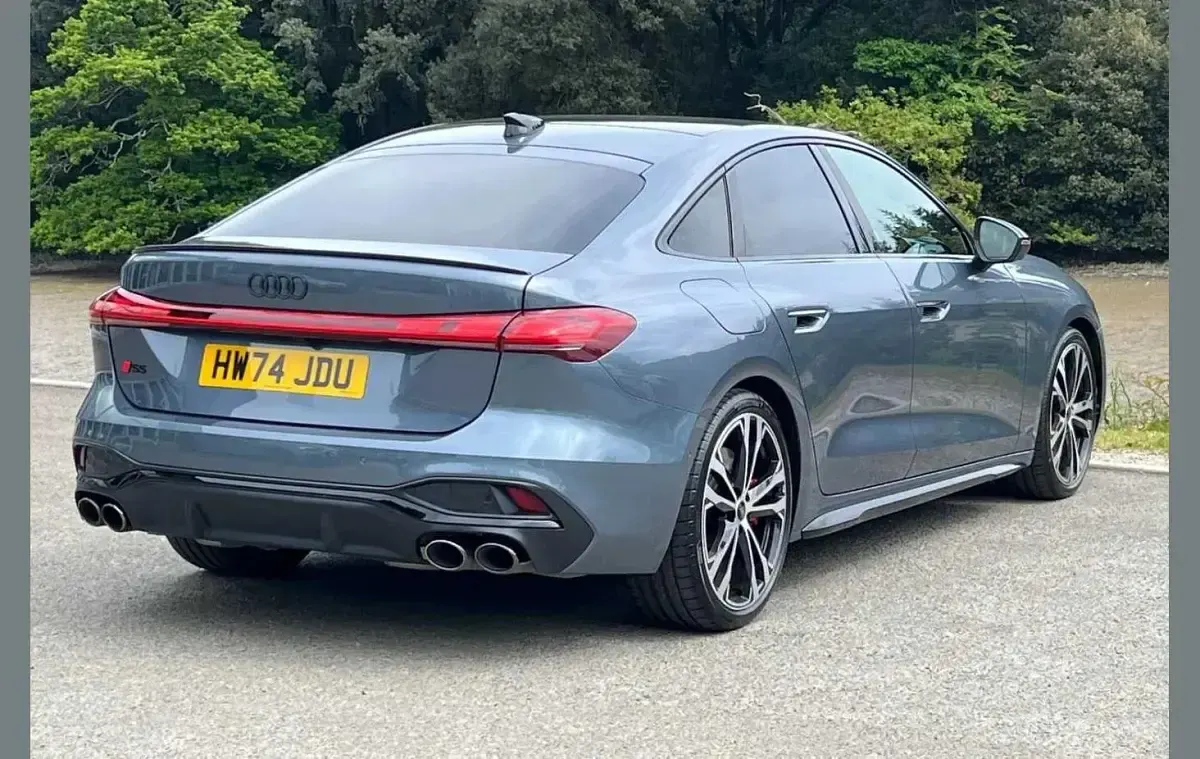Used Audi A5 Advanced 362 HP (266 kW) 2024 Blue Sedan