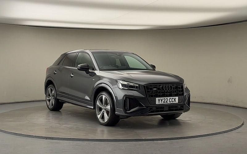 Daytona gray pearl effect/daytona gray pearl effec Used 2021 Audi Q2 Comfort SUV | £24,350 (Expensive) - Image 1/4
