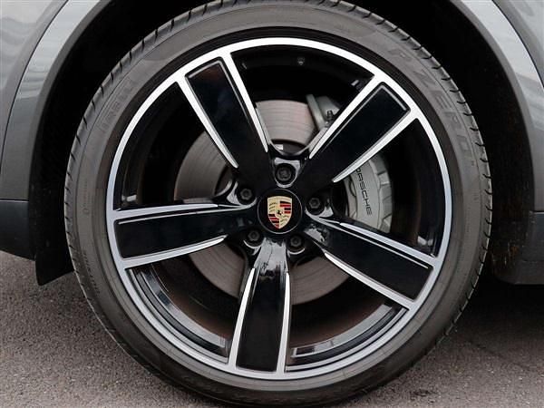 Used Porsche Cayenne S 434 HP (319 kW) 2019 Grey SUV