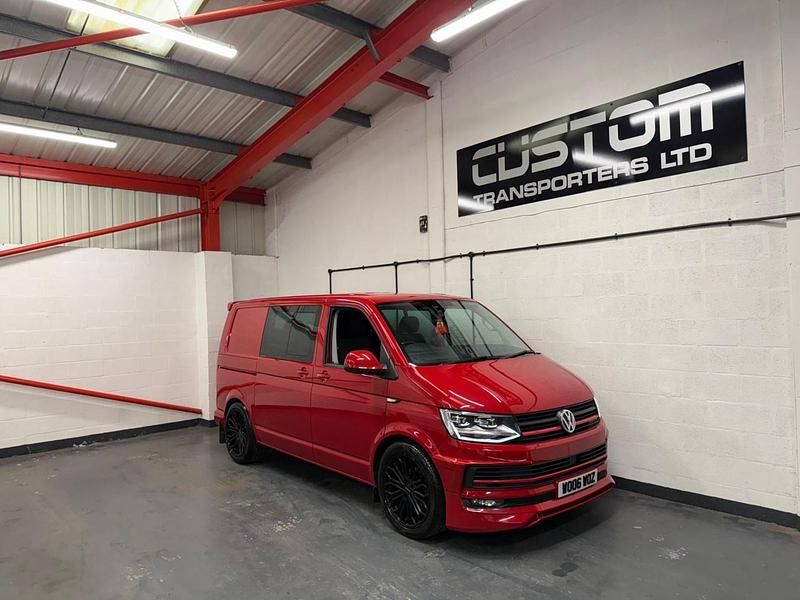 Used VW Transporter Highline 300 HP (220 kW) 2017 Red Van