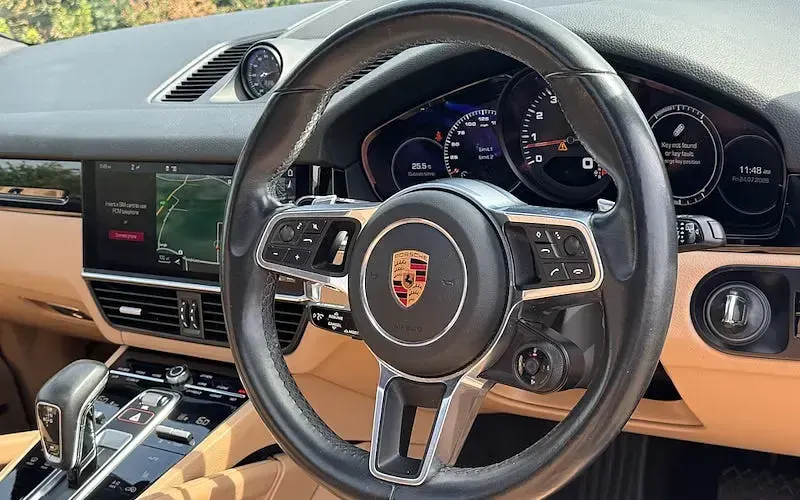 Used Porsche Cayenne 340 HP (250 kW) 2018 Biscay blue SUV