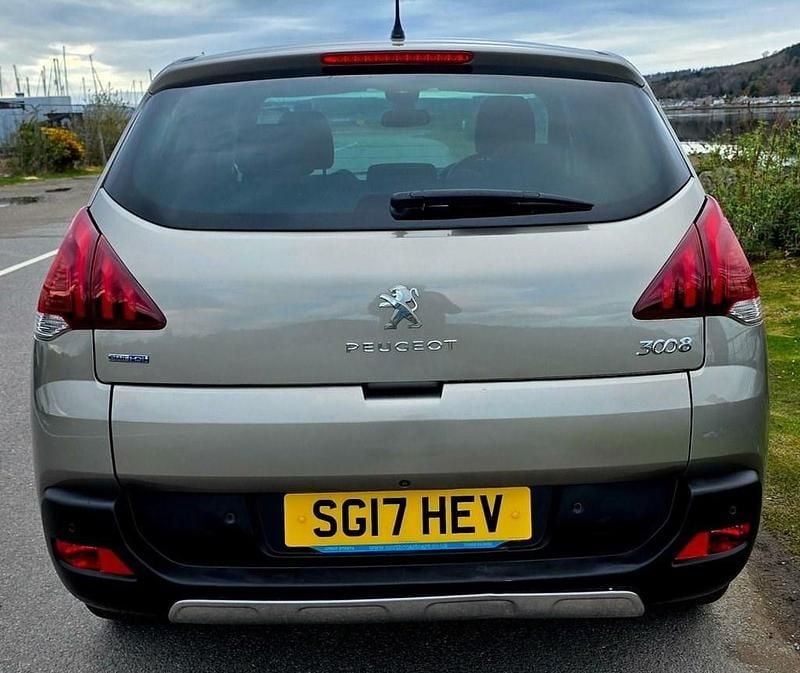 Used Peugeot 3008 Allure 120 HP (88 kW) 2017 Grey SUV