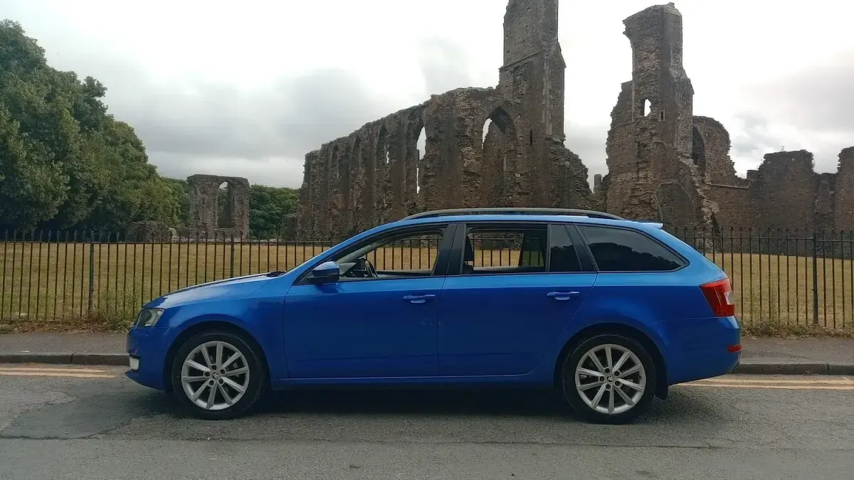 Used Skoda Octavia Elegance 2015 Blue Estate