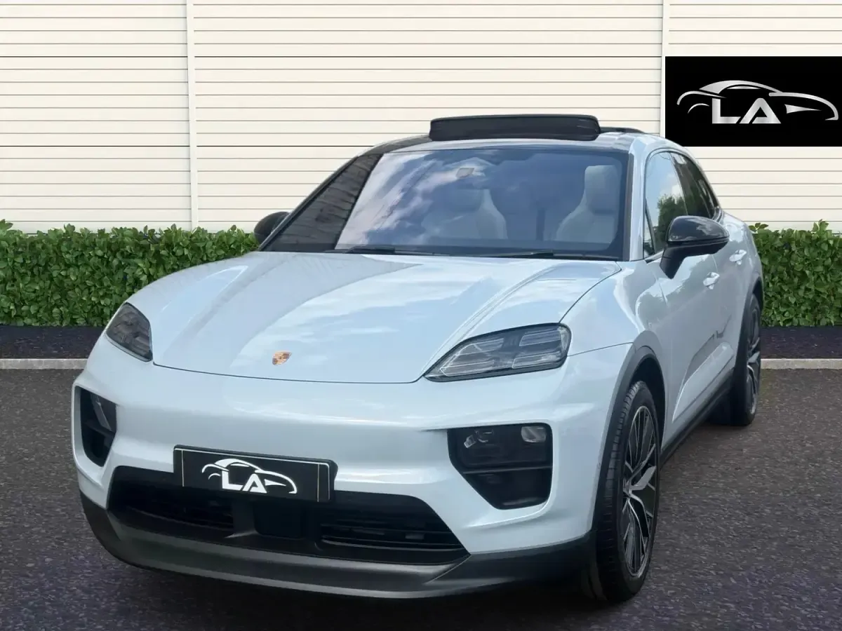 Used Porsche Macan 300 kW (408 HP) 2025 Grey SUV