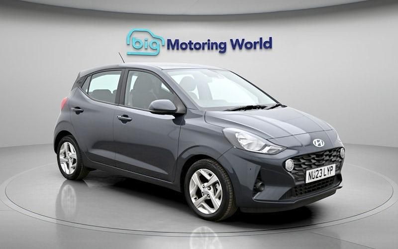 Used Hyundai i10 SE 67 HP (49 kW) 2023 Grey Hatchback