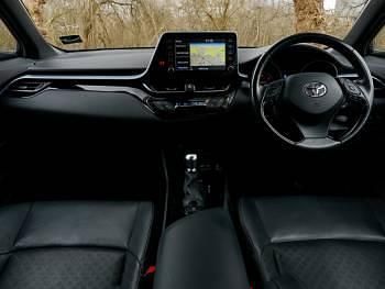 Used Toyota C-HR Design 122 HP (89 kW) 2021 Blue SUV