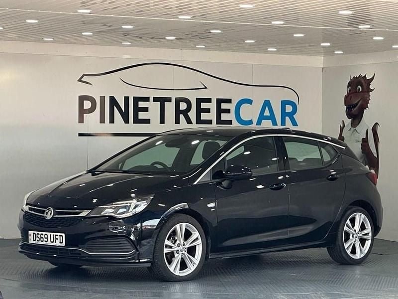 Used Vauxhall Astra SRi 150 HP (110 kW) 2019 Black Hatchback