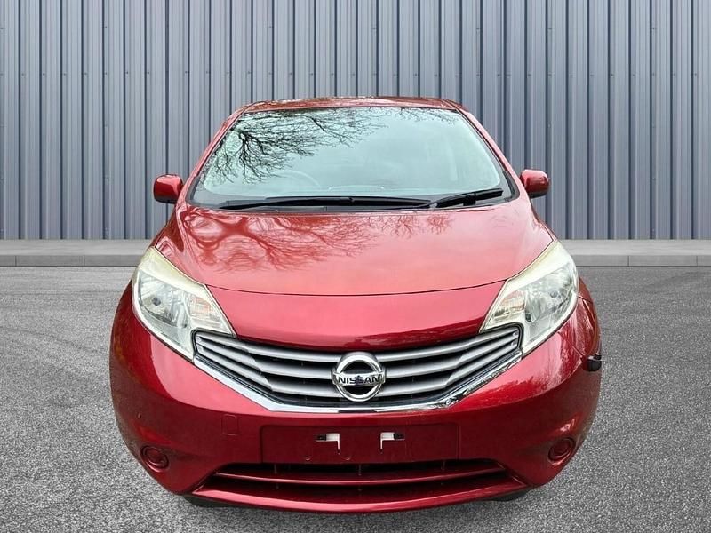 Begagnad Nissan Note S 2025 Röd