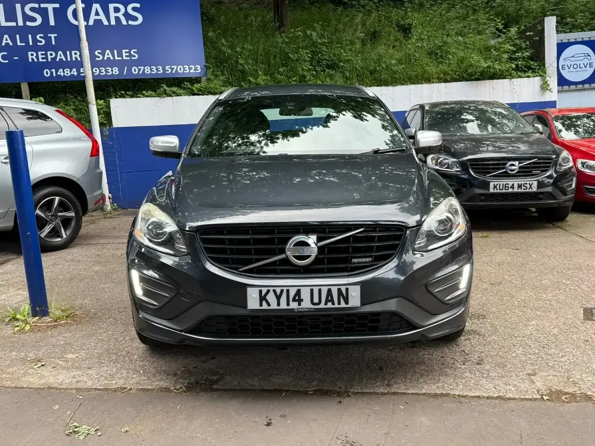 Used Volvo XC60 R-Design 215 HP (158 kW) 2014 Grey SUV