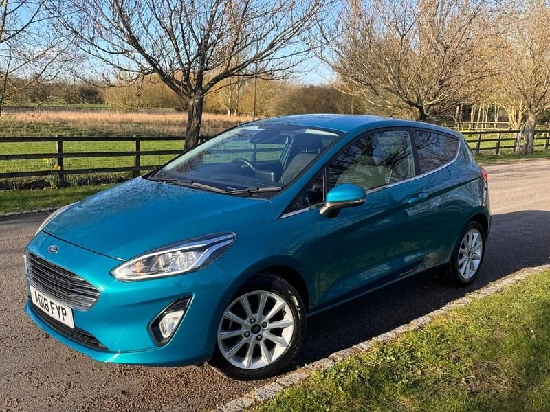 Used Ford Fiesta Titanium 125 HP (91 kW) 2018 Blue Hatchback