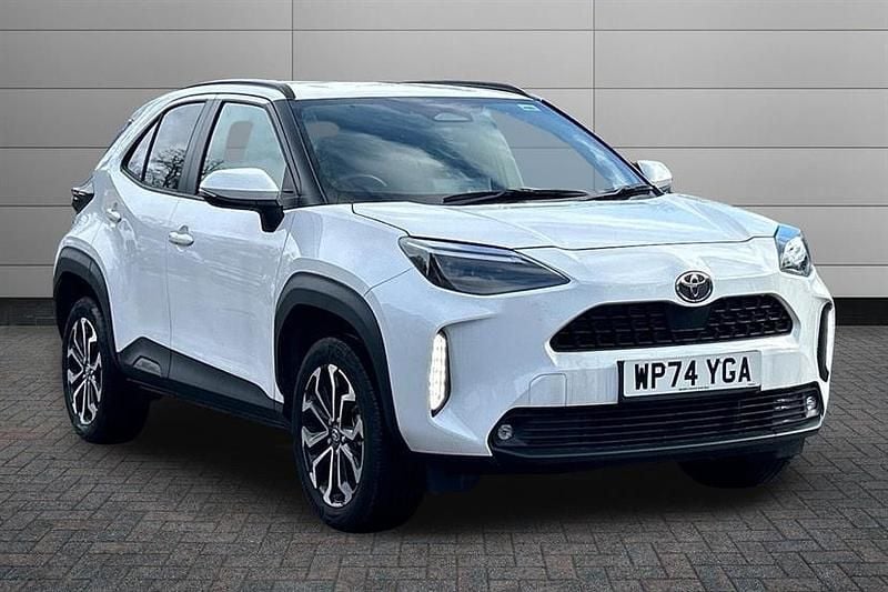 Used Toyota Yaris Cross Design 116 HP (85 kW) 2025 White SUV