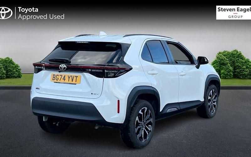 Used Toyota Yaris Hybrid Design 116 HP (85 kW) 2026 Estate