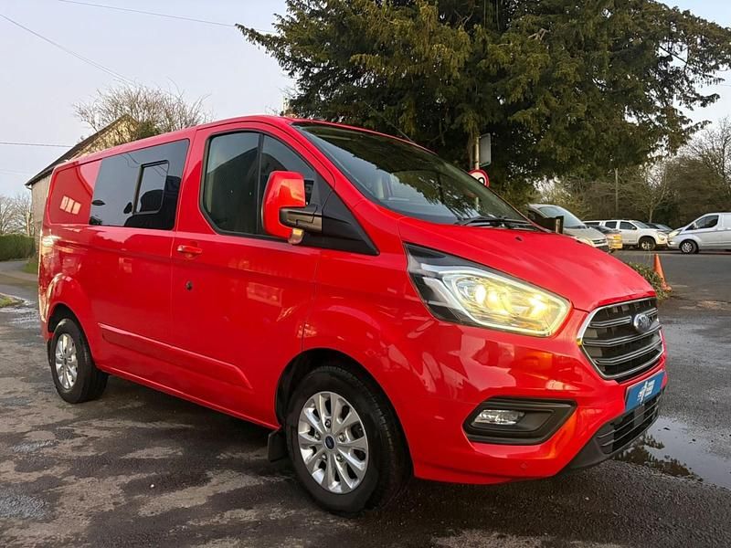 Used Ford Transit Custom Limited 130 HP (95 kW) 2018 Red Van