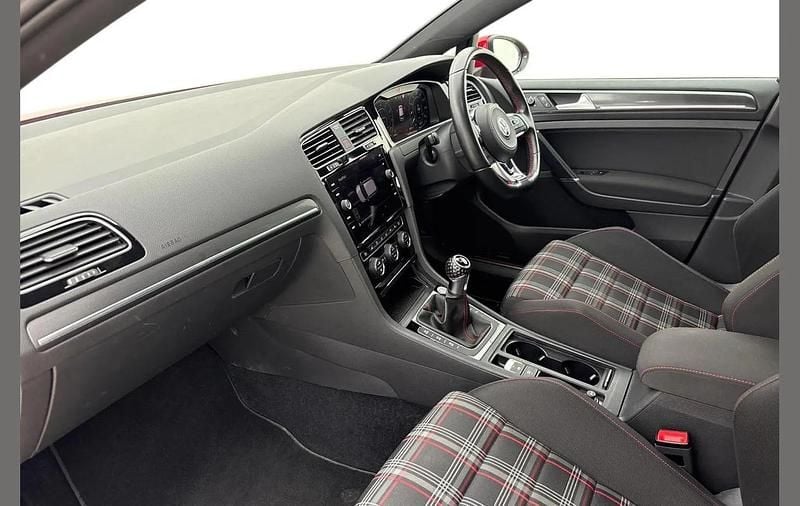 Used VW Golf VII GTI 241 HP (177 kW) 2019 Red Hatchback