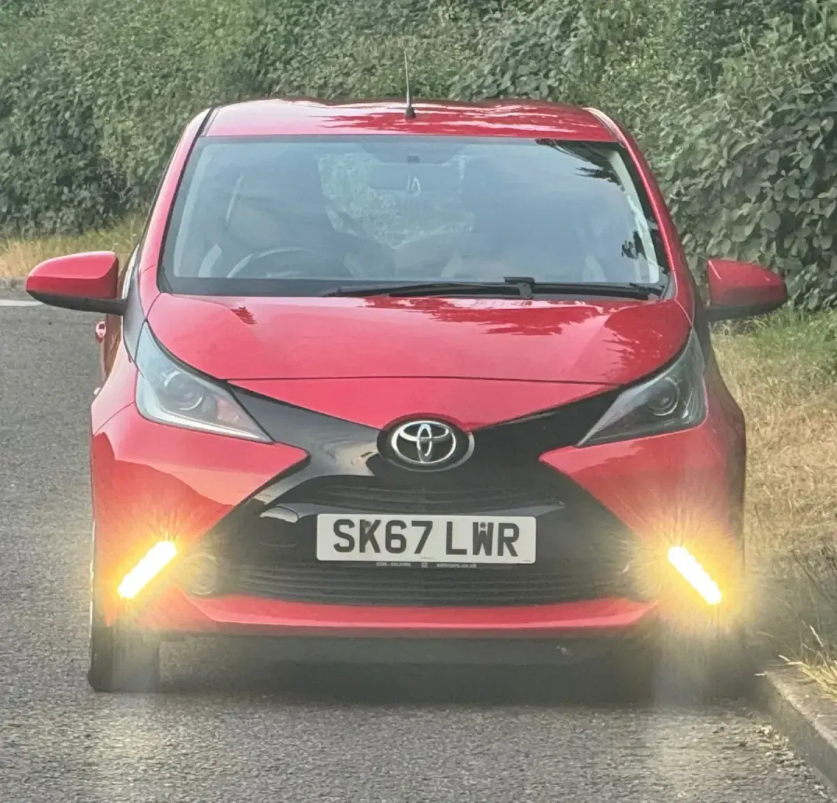 Used Toyota Aygo X-play 69 HP (50 kW) 2017 Red Hatchback