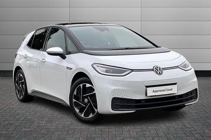 White Used 2021 VW ID.3 Pro Performance Hatchback | £16,650 (Expensive) - Image 1/3