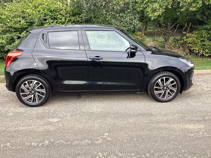 Used Suzuki Swift SZ5 83 HP (61 kW) 2022 Black Hatchback