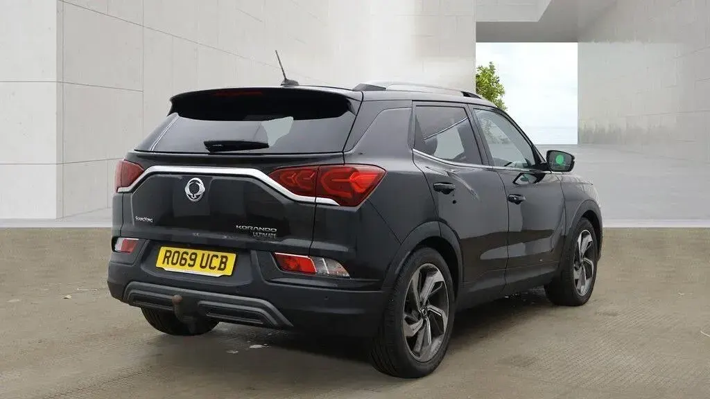Usado SsangYong Korando 136 CV (100 kW) 2019 Negro SUV