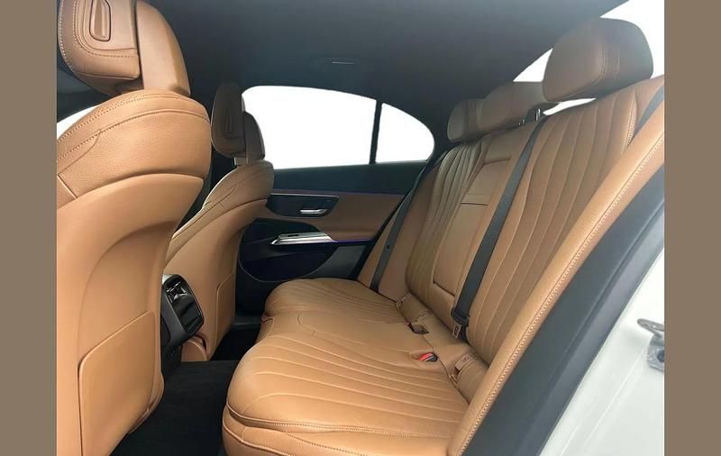 Used Mercedes E220 Advanced 194 HP (142 kW) 2025 White Sedan