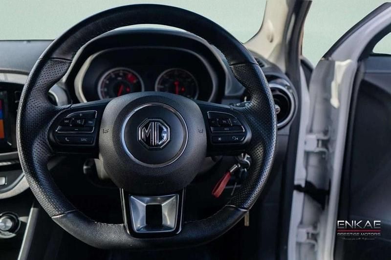 Used MG MG3 Exclusive 106 HP (77 kW) 2022 White Hatchback