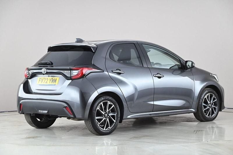 Second-hand Toyota Yaris Hybrid Design 2023 Gri Hatchback