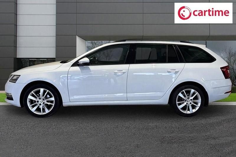 Used Skoda Octavia SE L 150 HP (110 kW) 2019 White Estate