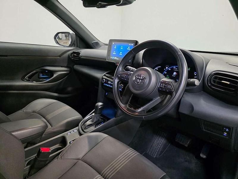 Used Toyota Yaris Cross 113 HP (83 kW) 2021 Silver SUV