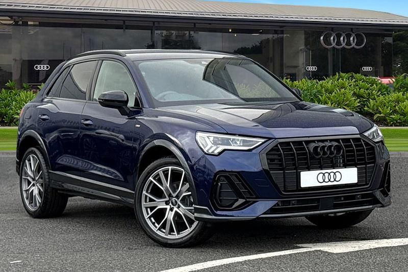 Blue New 2025 Audi Q3 Black Edition SUV | £39,347 (Good price) - Image 1/4