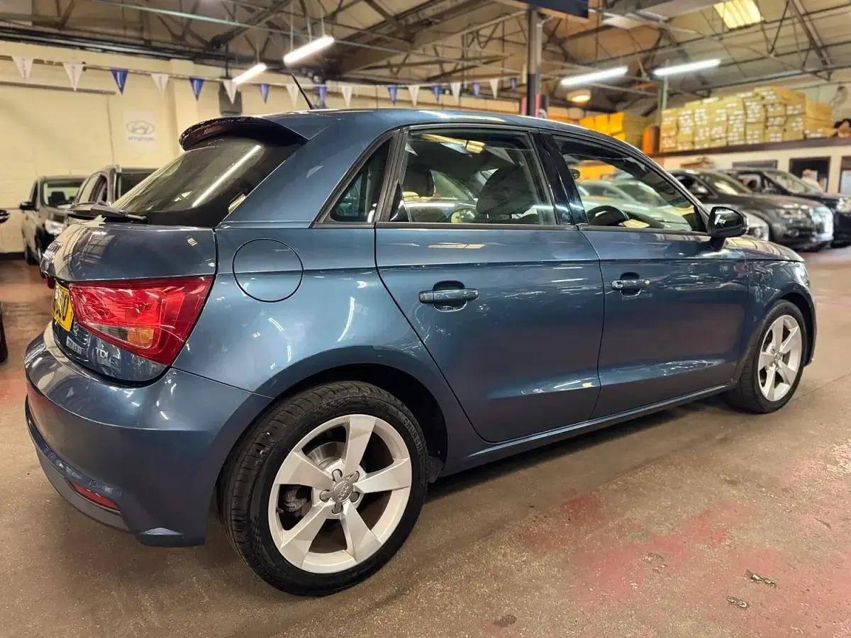 Used Audi A1 Sport 116 HP (85 kW) 2016 Blue Hatchback