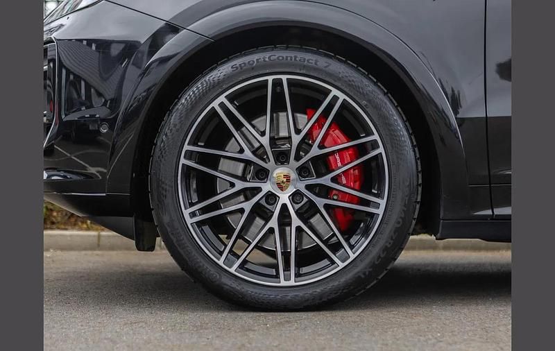 Used Porsche Cayenne S E-Hybrid 512 HP (376 kW) 2024 Black SUV