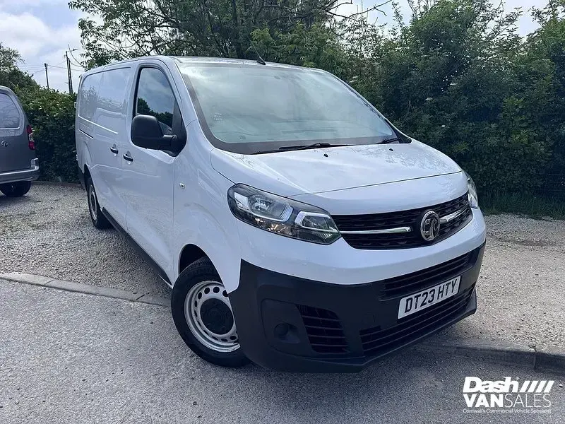 Used Vauxhall Vivaro 100 HP (73 kW) 2023 White MPV