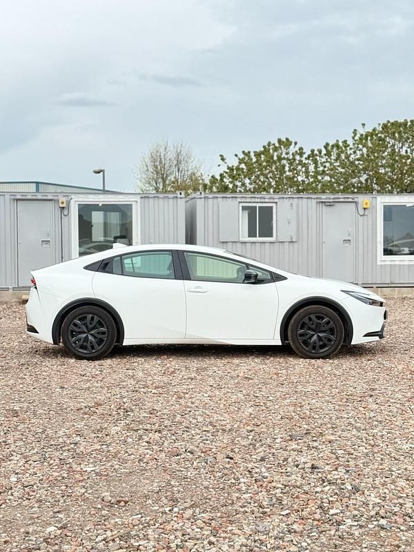 Usado Toyota Prius 2023 Branco Citadino