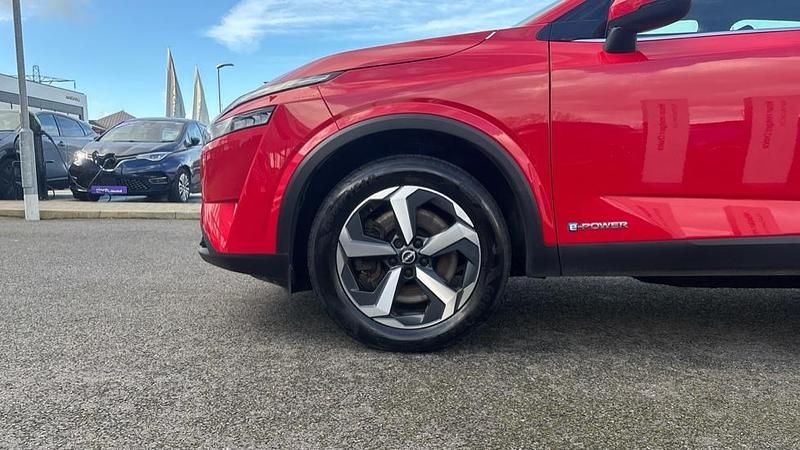Used Nissan Qashqai Acenta Premium 190 HP (139 kW) 2023 Red SUV