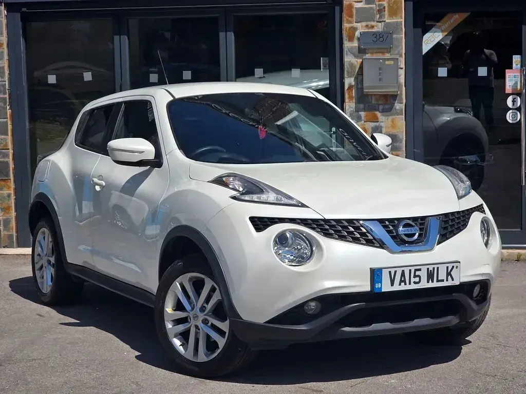 Used Nissan Juke Acenta Premium 117 HP (86 kW) 2015 White SUV