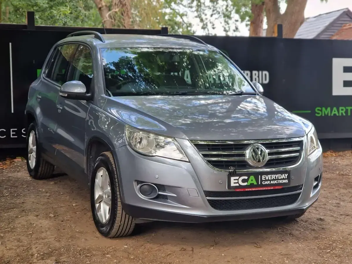 Used VW Tiguan S 140 HP (102 kW) 2010 Grey SUV
