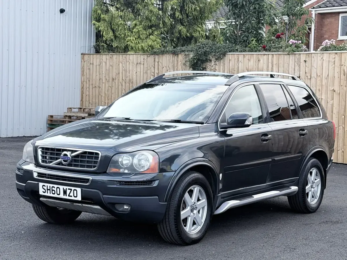 Used Volvo XC90 2010 Grey SUV