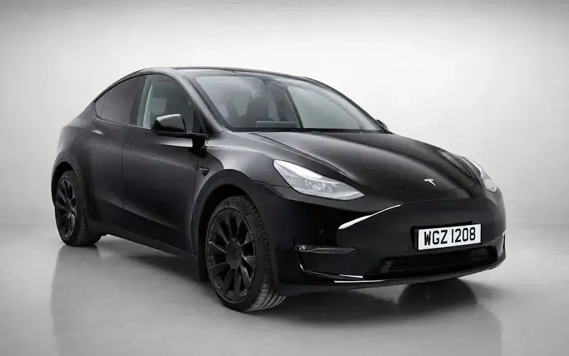 Used Tesla Model Y Long Range AWD 286 kW (389 HP) 2025 SUV