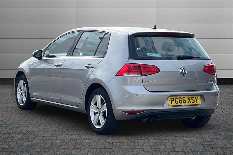 Used VW Golf VII Edition 125 HP (91 kW) 2017 Silver Hatchback