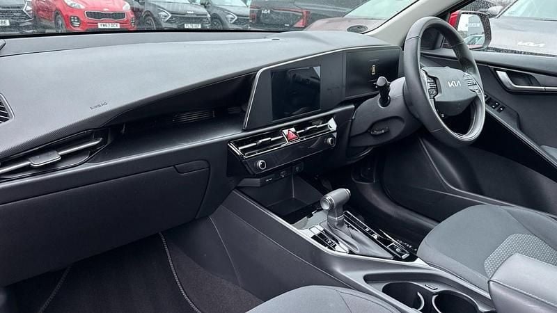 Used Kia Niro 139 HP (102 kW) 2023 Red SUV