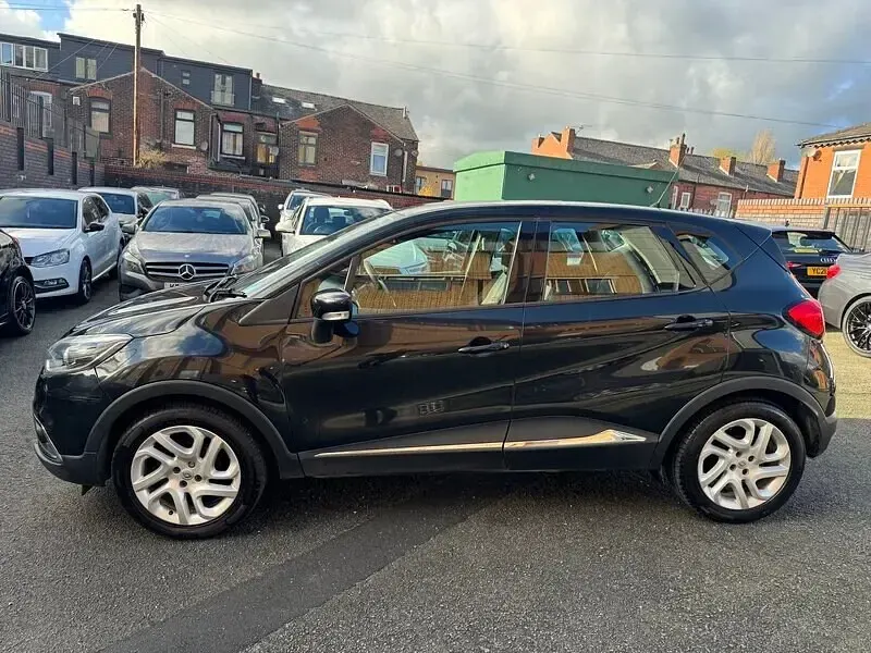 Used Renault Captur Dynamique 90 HP (66 kW) 2014 Black SUV