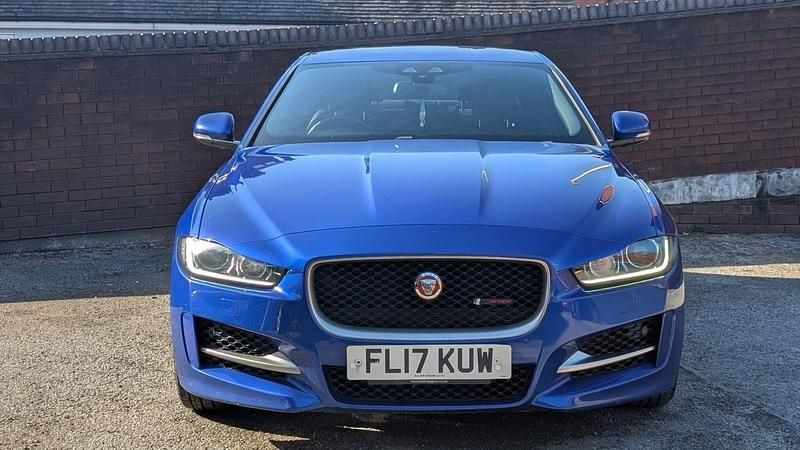 Used Jaguar XE R-Sport 180 HP (132 kW) 2017 Blue Sedan