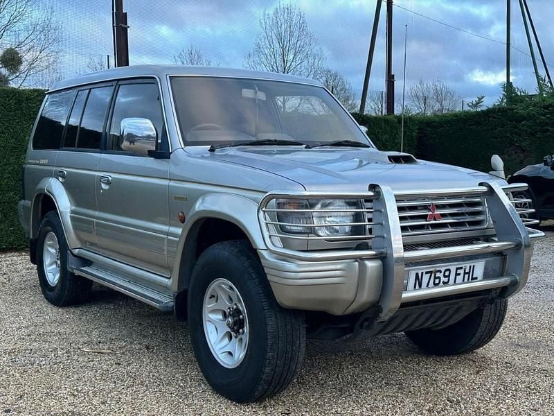 Used Mitsubishi Pajero 1996 Silver SUV