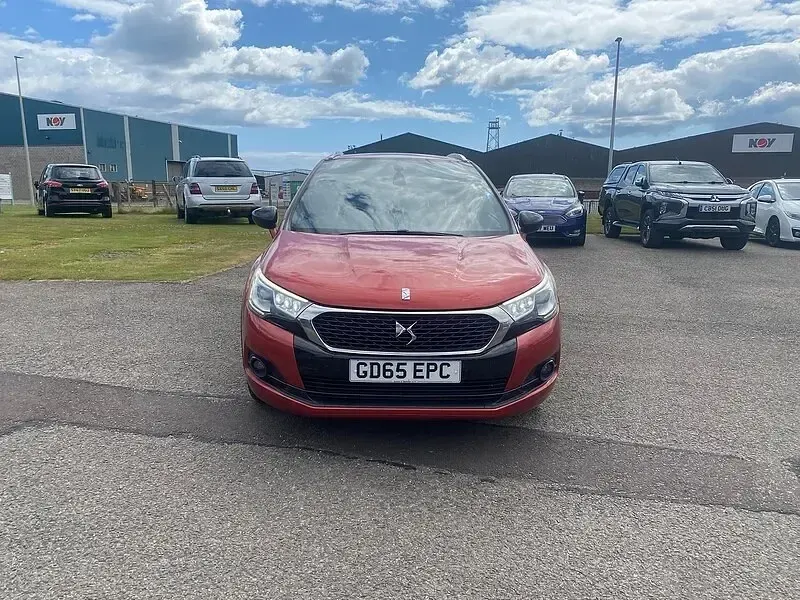 Used DS Automobiles DS4 120 HP (88 kW) 2015 Orange Hatchback