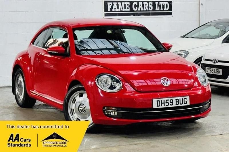 Usado VW Beetle Design 105 HP (77 kW) 2012 Vermelho Citadino