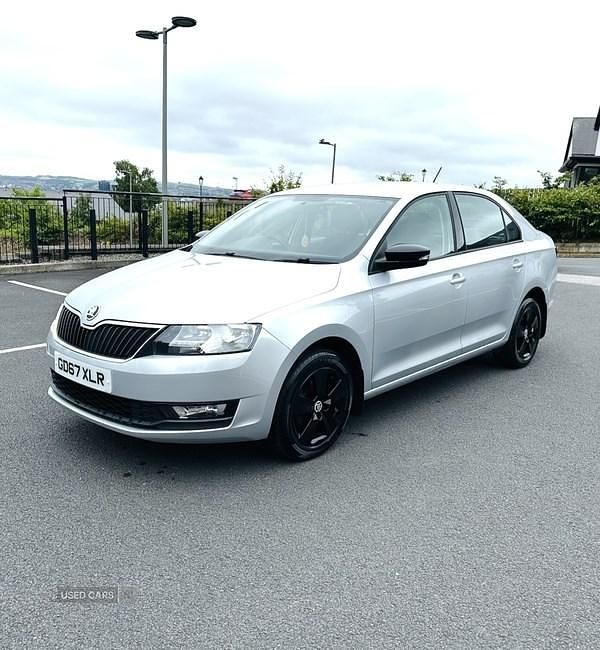 Silver Used 2018 Skoda Rapid SE Hatchback | £5,995 (Fair price) - Image 1/4