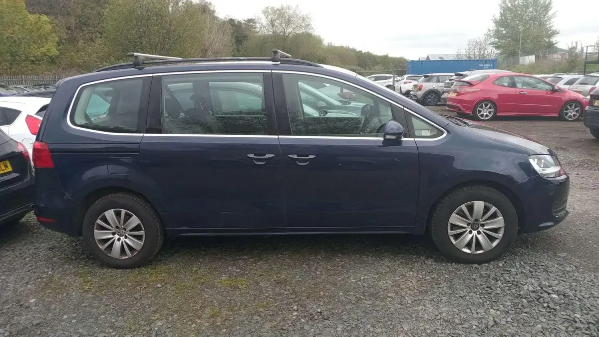 Used VW Sharan SE 140 HP (102 kW) 2015 Blue MPV