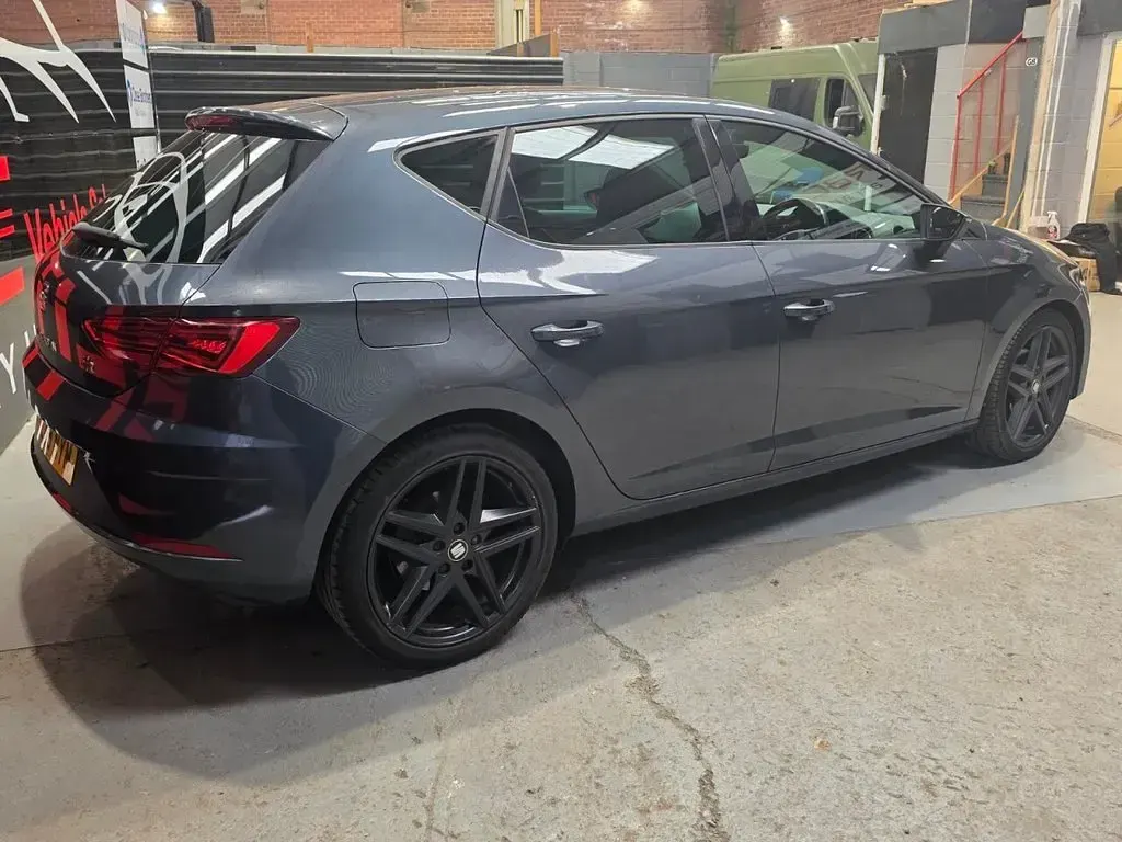 Used Seat Leon Black Edition 150 HP (110 kW) 2020 Grey Hatchback