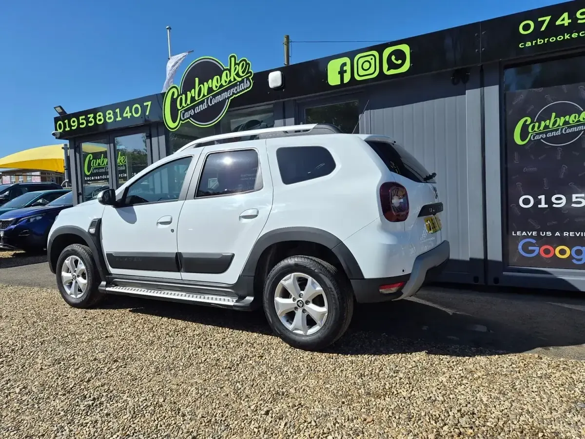 Used Dacia Duster Comfort 115 HP (84 kW) 2018 White SUV