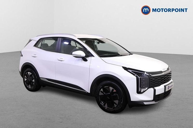 White Used 2025 Kia Sportage SUV | £27,799 (Good price) - Image 1/4